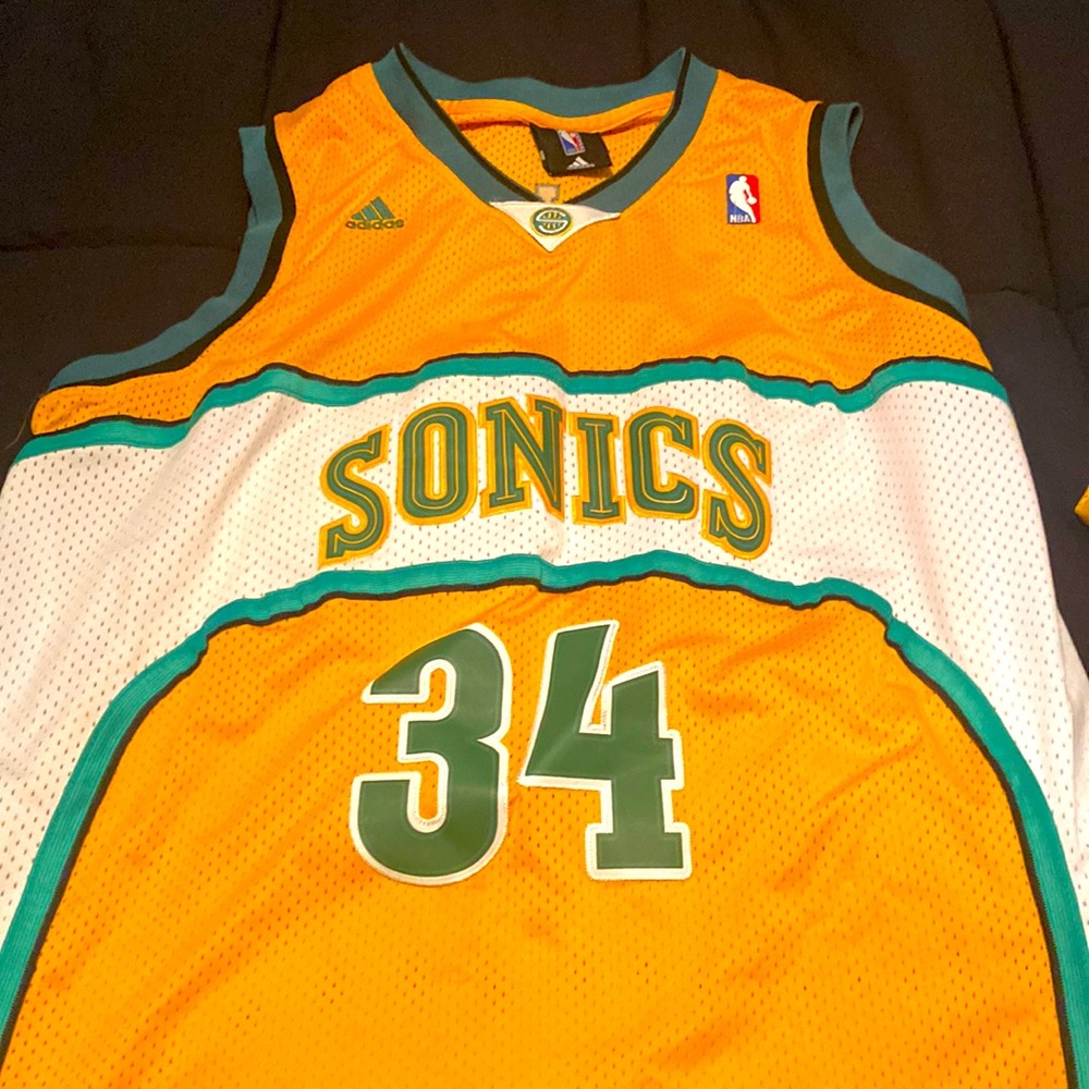 Selling a ray allen jersey worn once